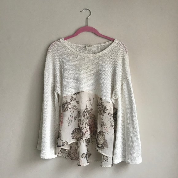 Audrey 3+1 / Knit Sweater Floral Pattern - Picture 1 of 8